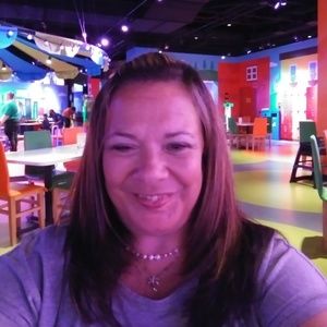 Meet your Posher, Lori